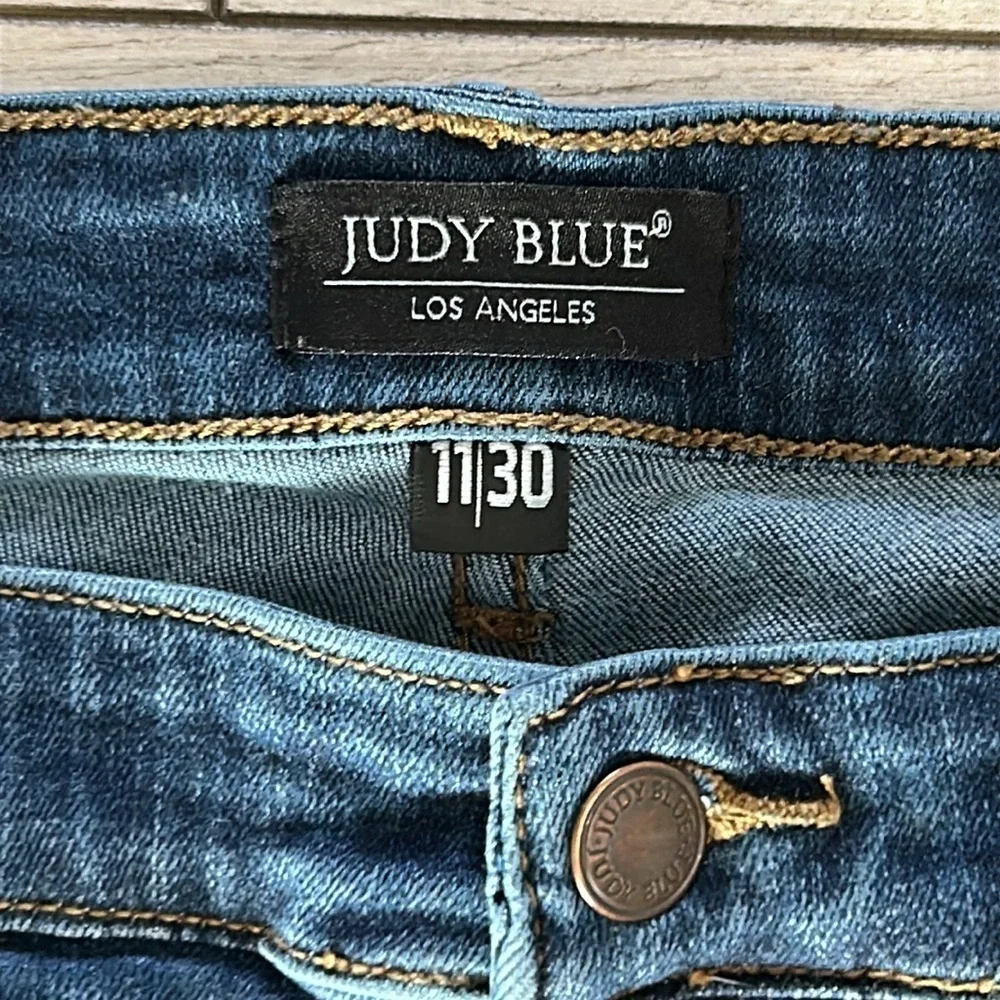 Judy Blue boyfriend fit jeans distressed size 30